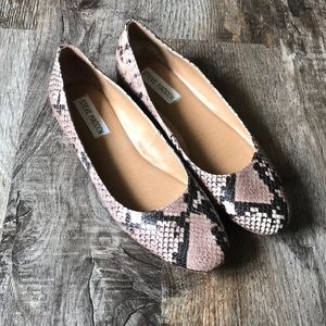 Steve Madden Danni snakeskin flats